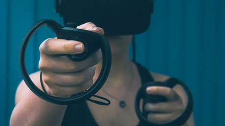 VR lenses types, benefits, and selection for enhanced virtual reality experience.png